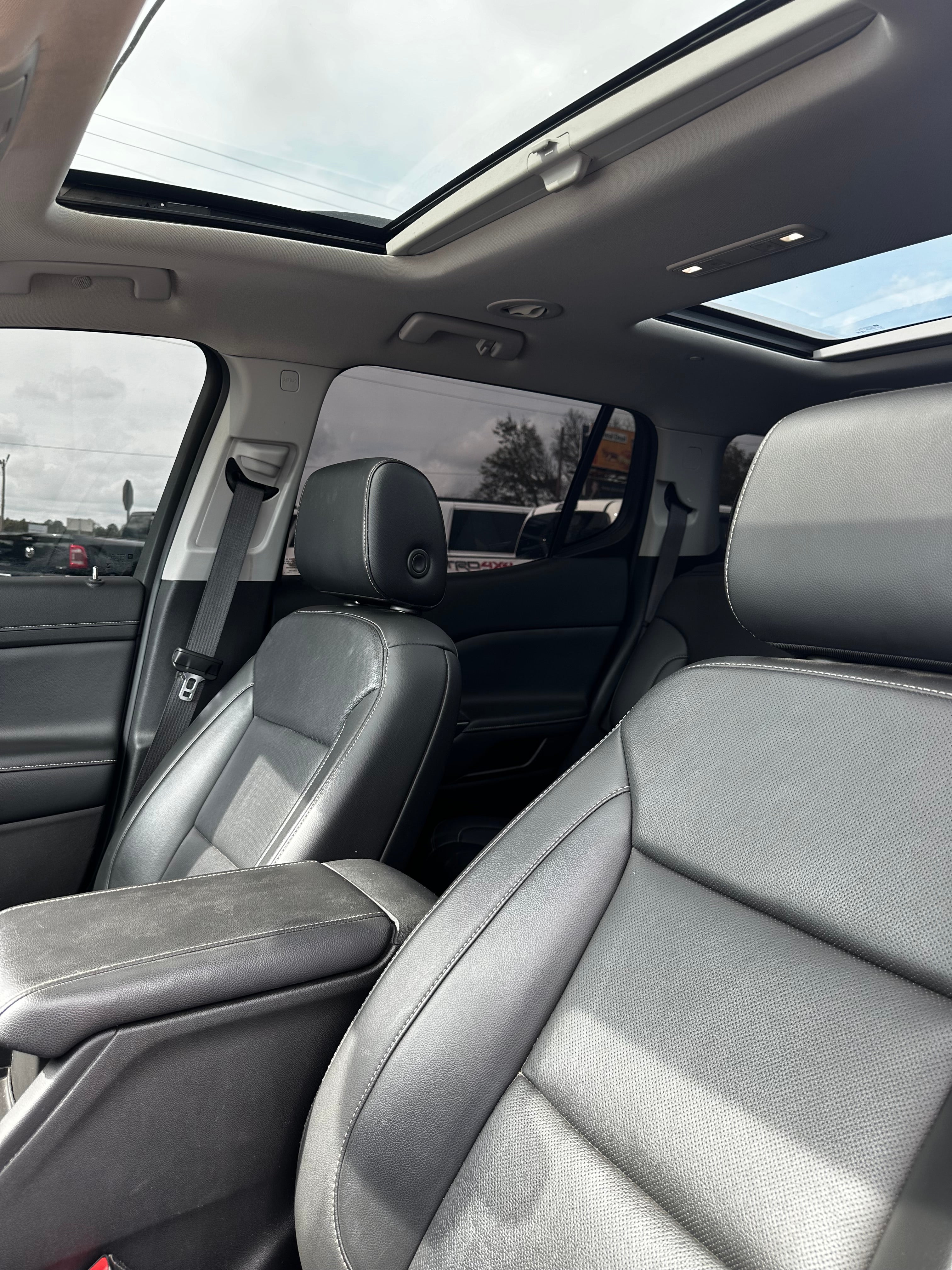 2021 GMC Acadia SLT